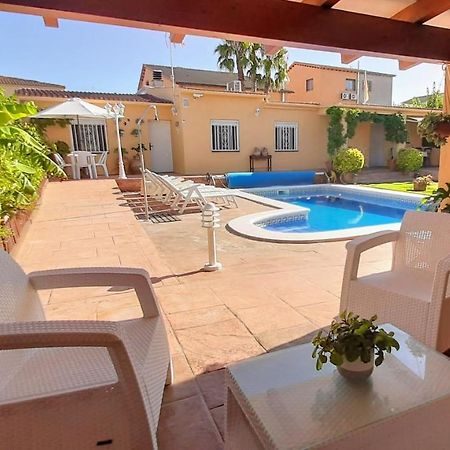 Chalet Vacacional Con Piscina Privada Y Barbacoa Тарагона Екстериор снимка