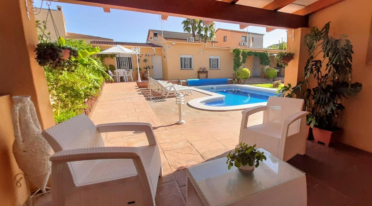 Chalet Vacacional Con Piscina Privada Y Barbacoa Тарагона Екстериор снимка