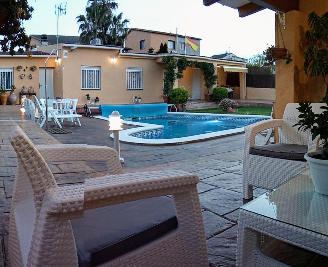 Chalet Vacacional Con Piscina Privada Y Barbacoa Тарагона Екстериор снимка