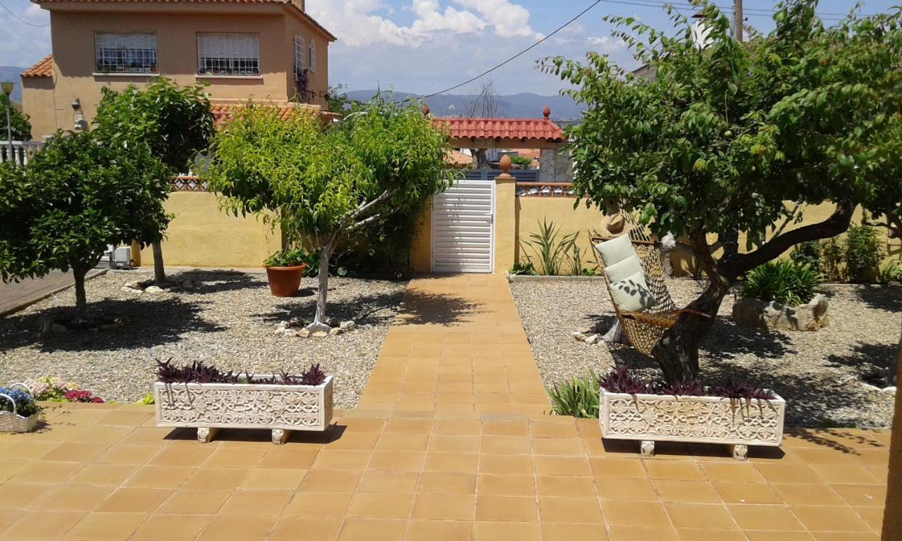 Chalet Vacacional Con Piscina Privada Y Barbacoa Тарагона Екстериор снимка