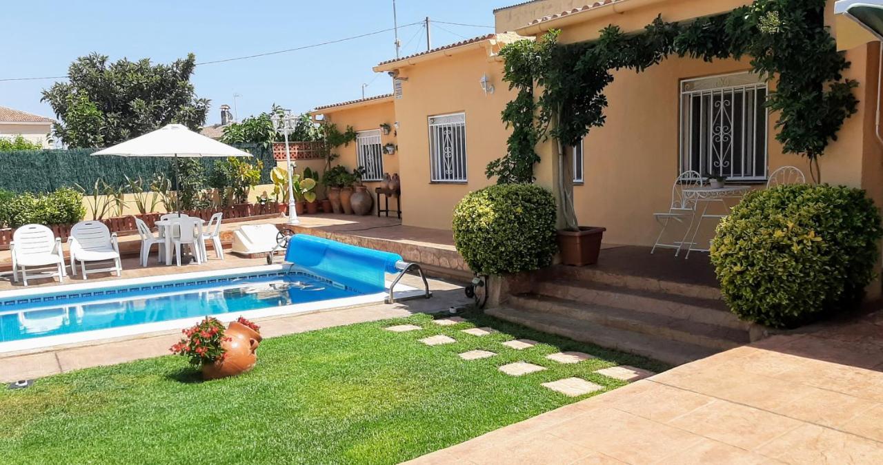Chalet Vacacional Con Piscina Privada Y Barbacoa Тарагона Екстериор снимка