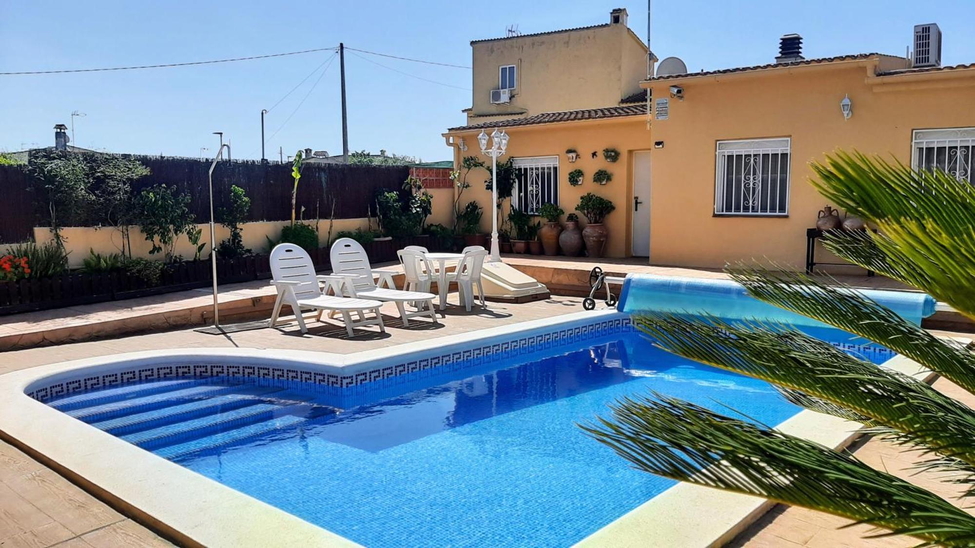 Chalet Vacacional Con Piscina Privada Y Barbacoa Тарагона Екстериор снимка