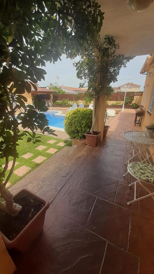 Chalet Vacacional Con Piscina Privada Y Barbacoa Тарагона Екстериор снимка